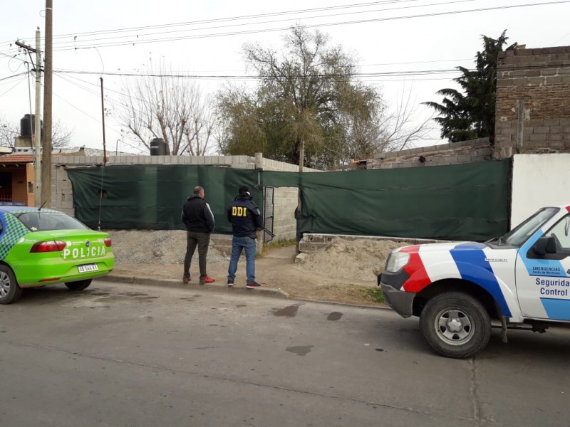 Realizan allanamientos por el violento asalto a un kiosco